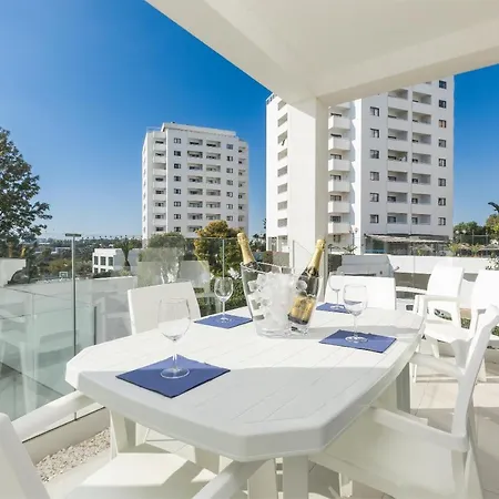 Correeira Luxury Residence T2 C- Albufeira, Pools, Wifi, Bbq, Beach